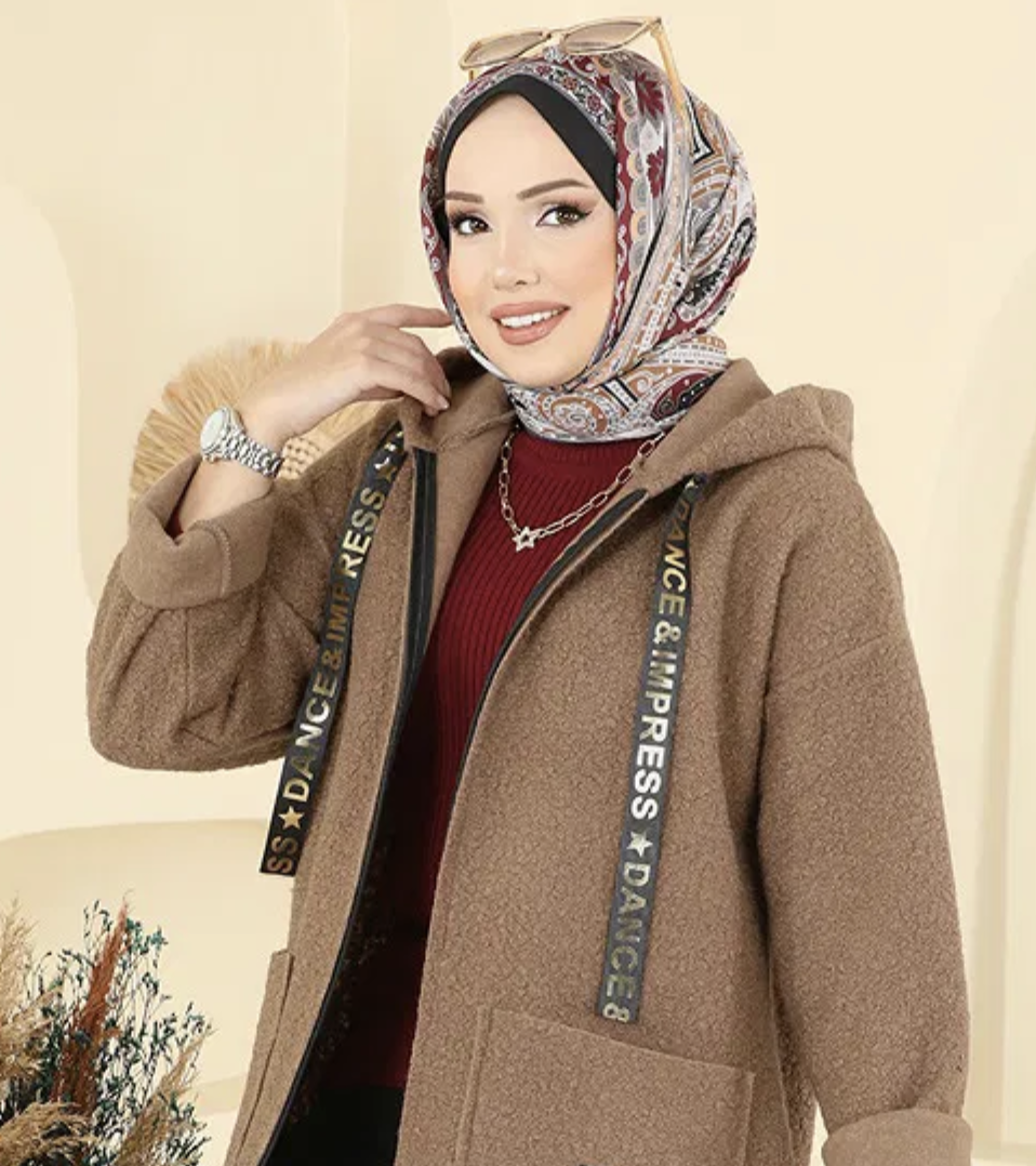 Kapşon Detaylı Peluş Kap Taba